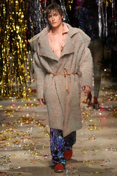 Look 33